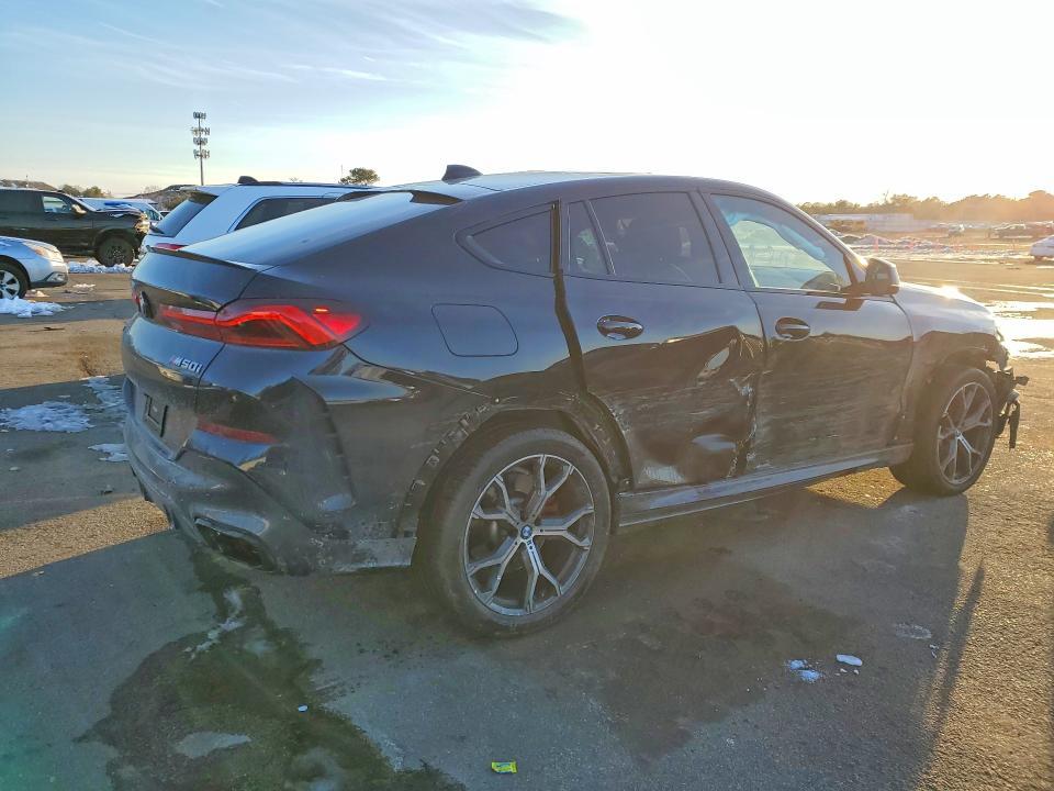 2022 BMW X6 M50i