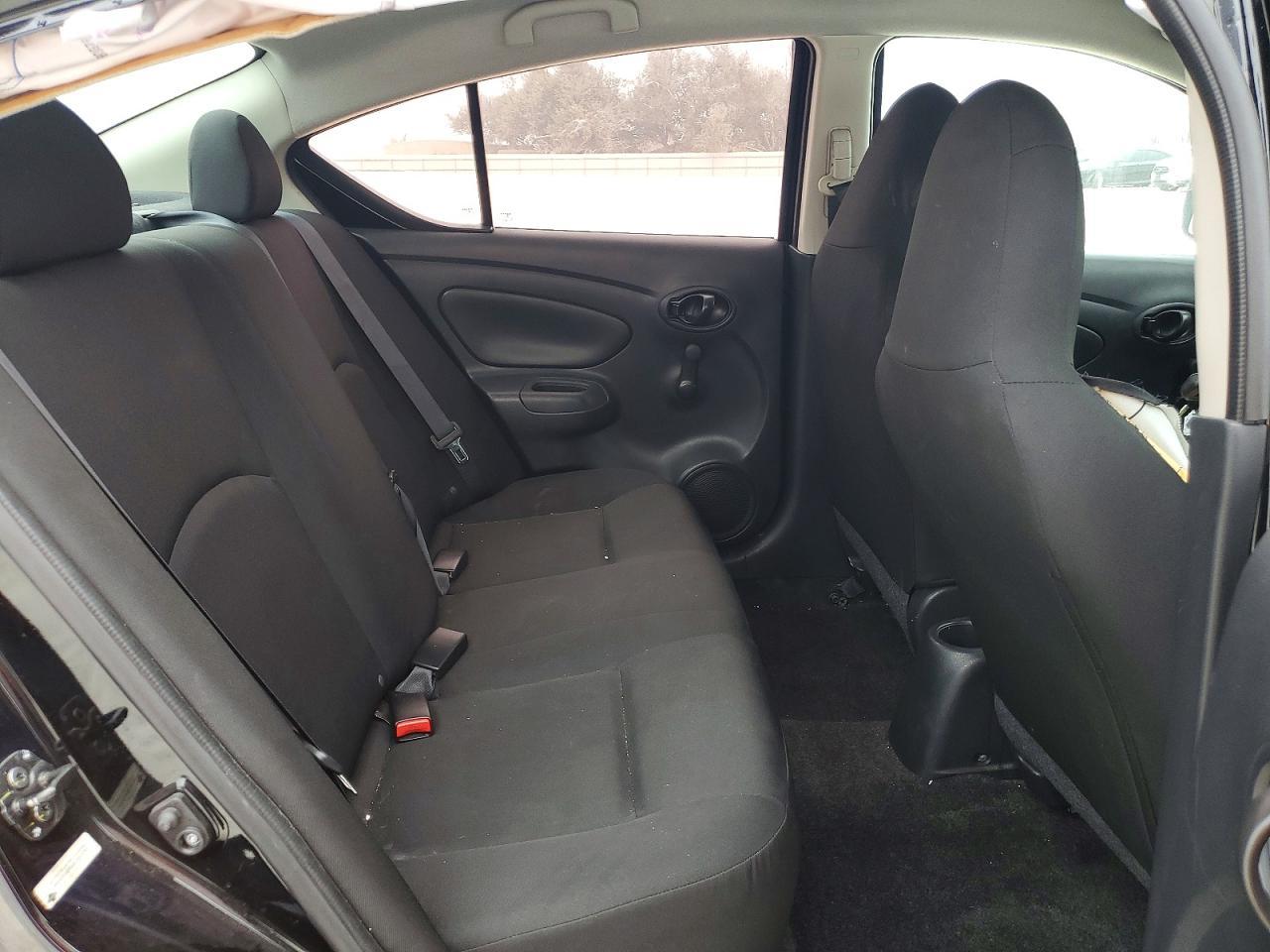 2016 Niss Versa