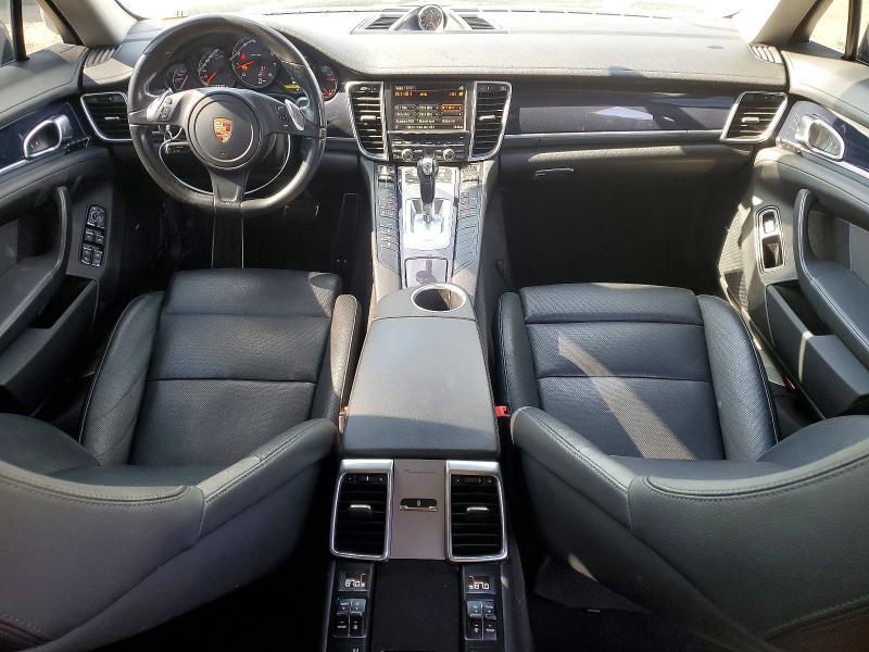 2016 Porsche Panamera 2