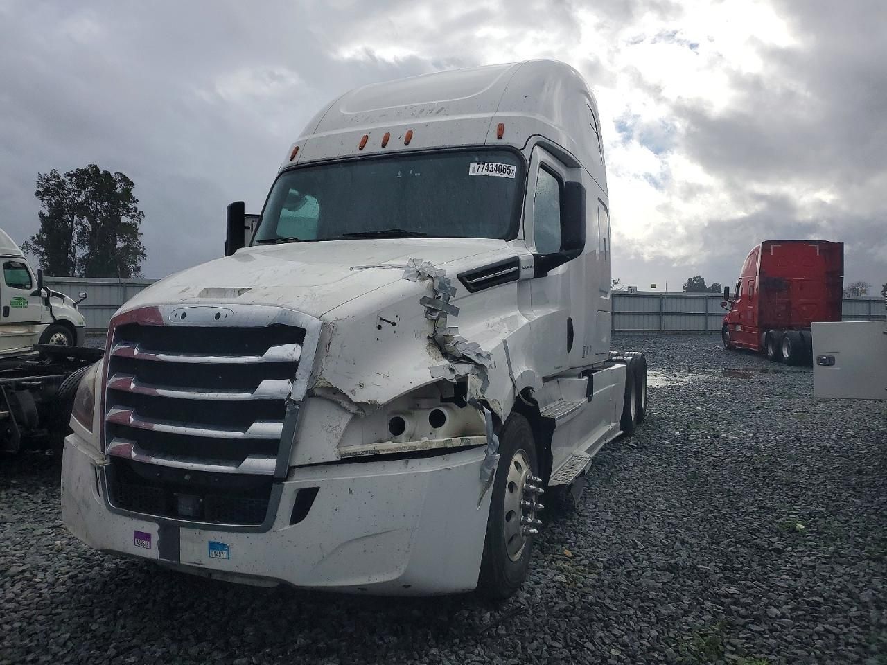 2019 Freightliner Cascadia 126 Semi Truck