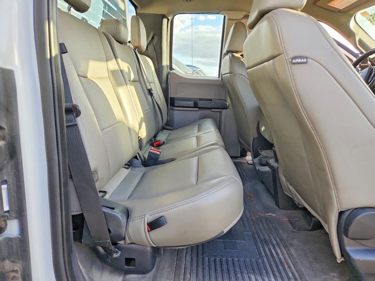 2020 Ford F550 Super Duty Flatbed Truck