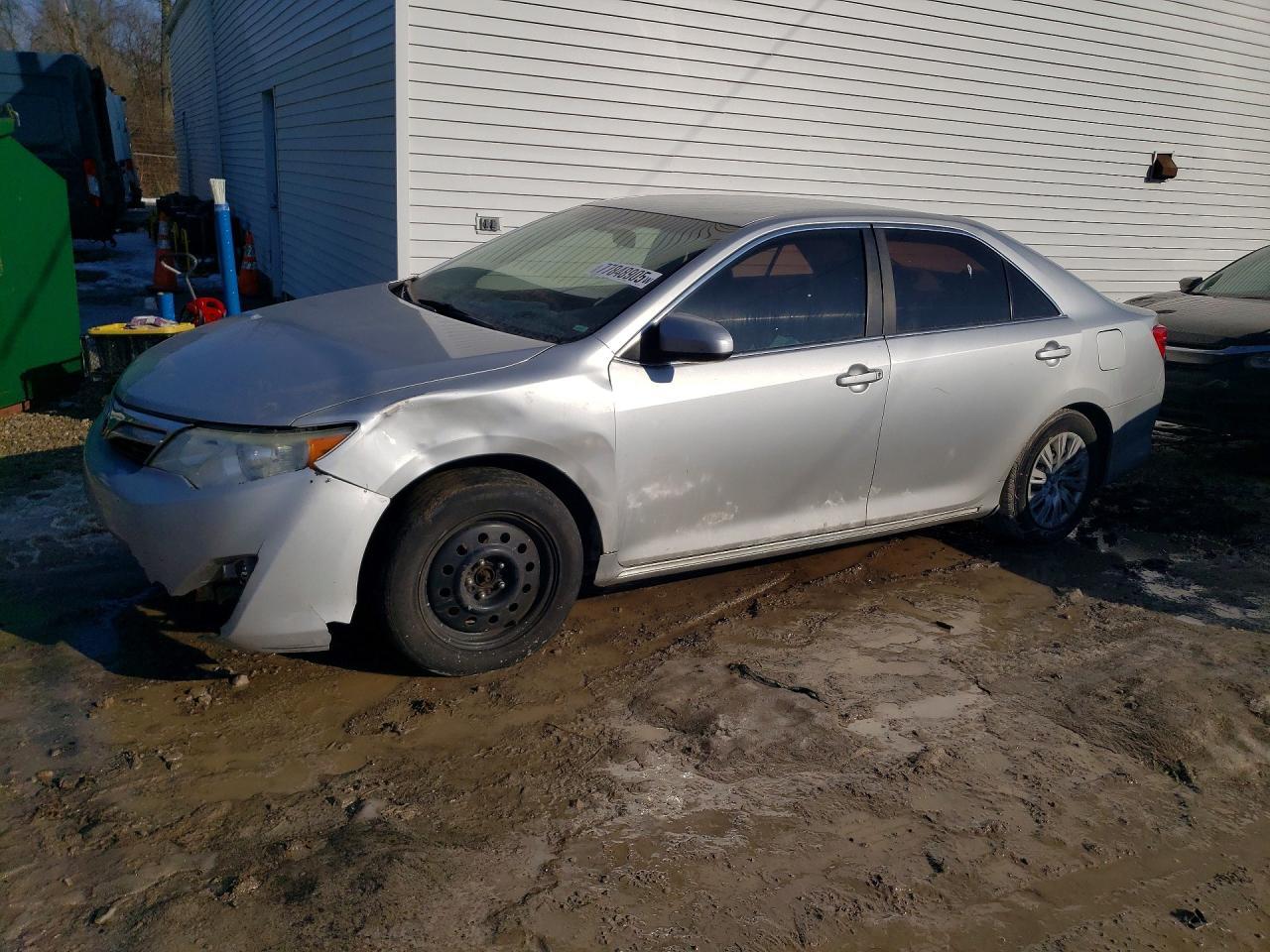 2012 Toyota Camry le