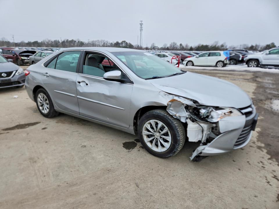 2017 Toyota Camry le
