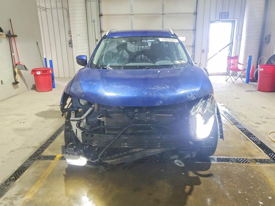 2020 Nissan Rogue sv