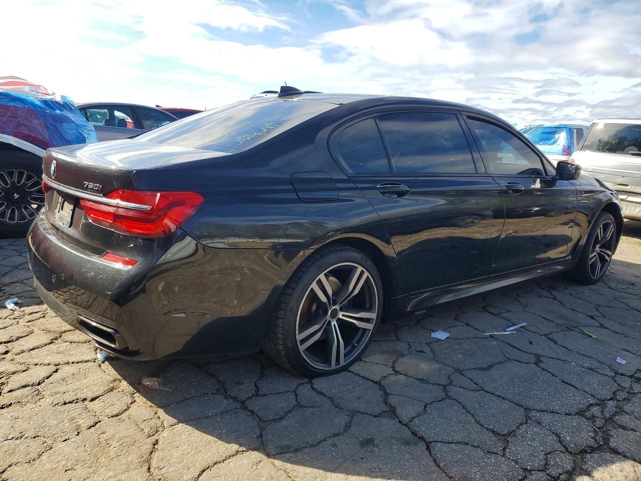 2016 BMW 750 xi