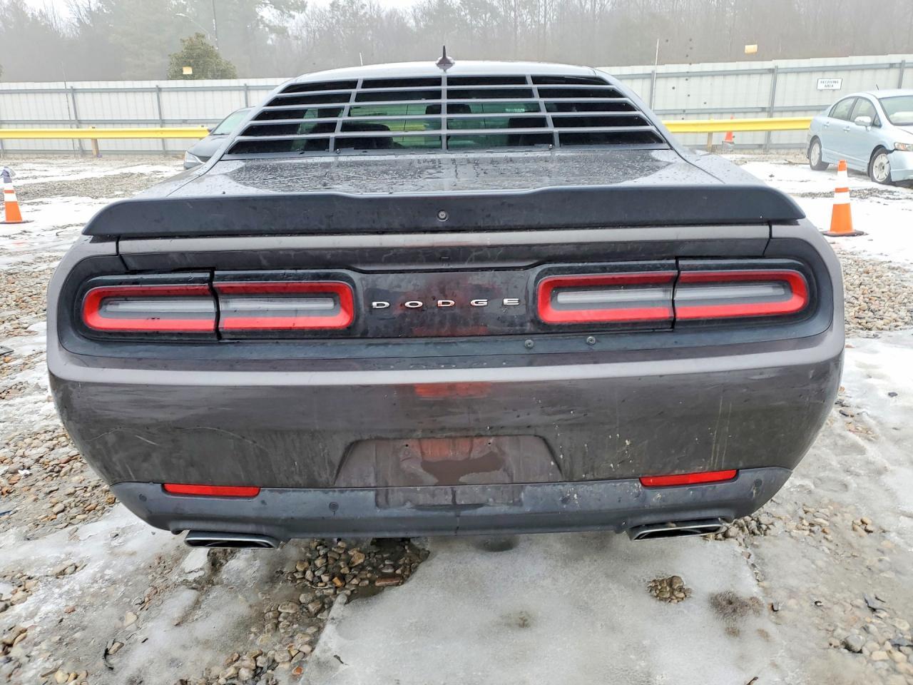 2016 Dodge Challenger r