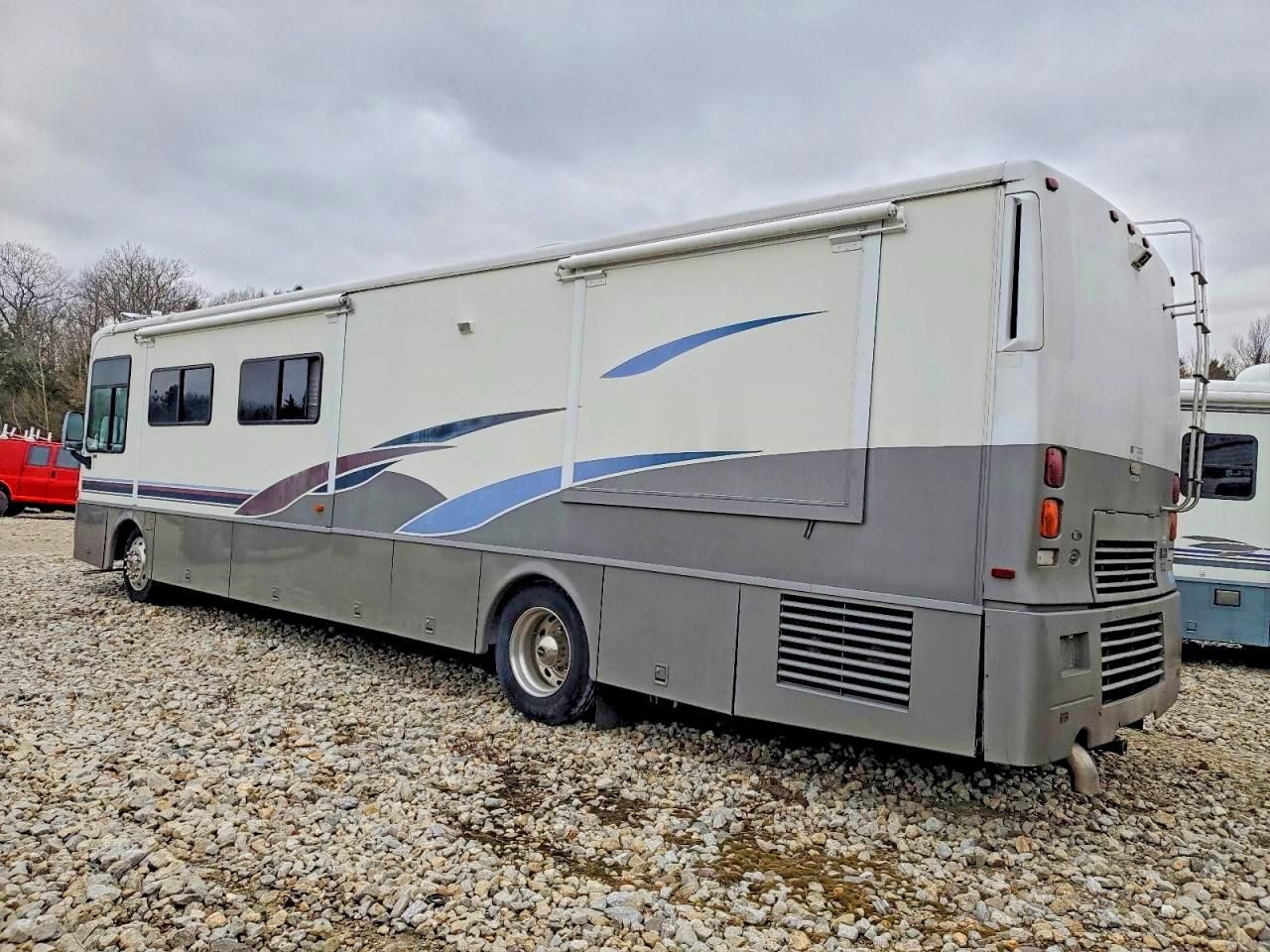 2002 Freightliner Chassis X Line Motor Home