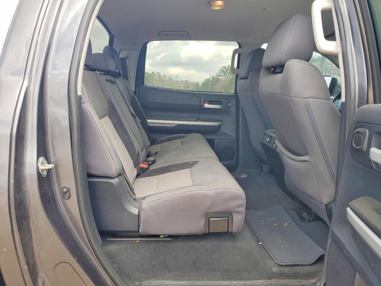2016 Toyota Tundra Crewmax SR5