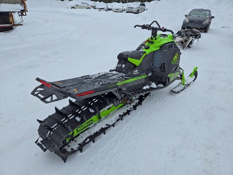 2025 Arctic Cat M8