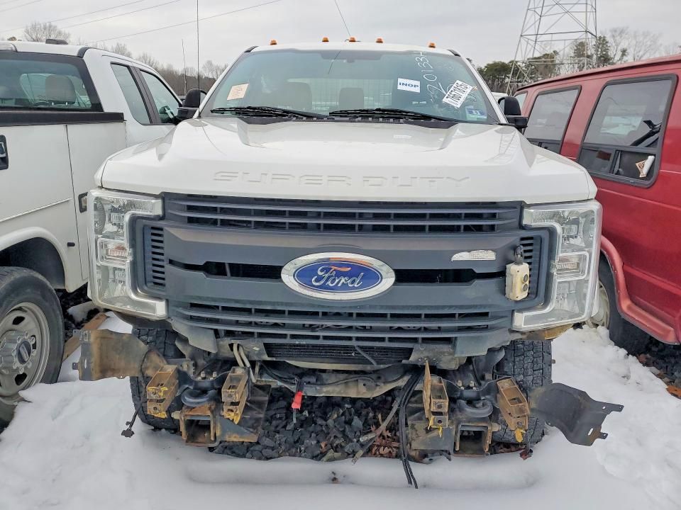 2019 Ford F350 xl