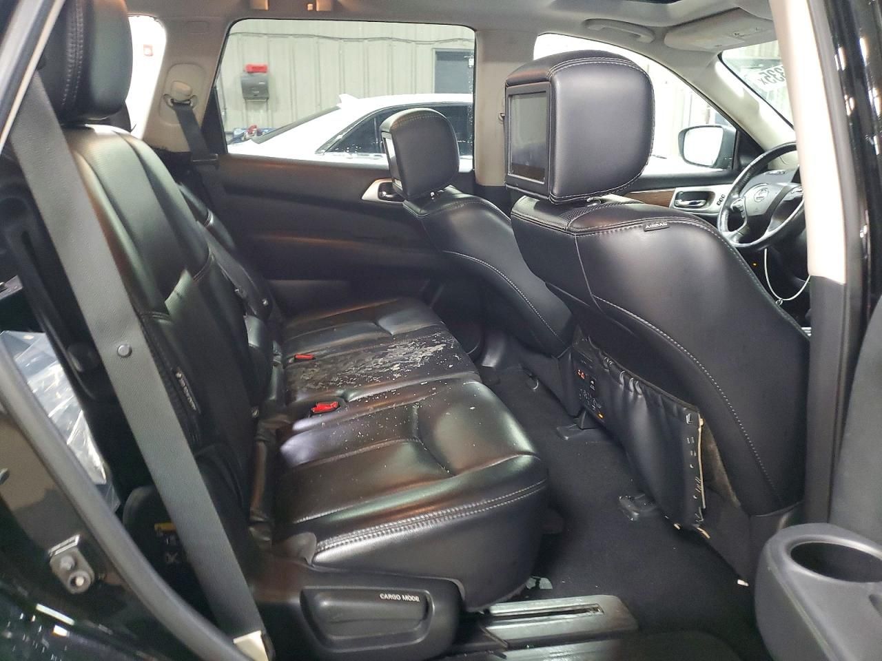 2019 Nissan Pathfinder s