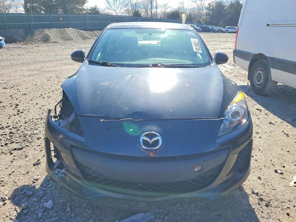 2013 Mazda 3 I