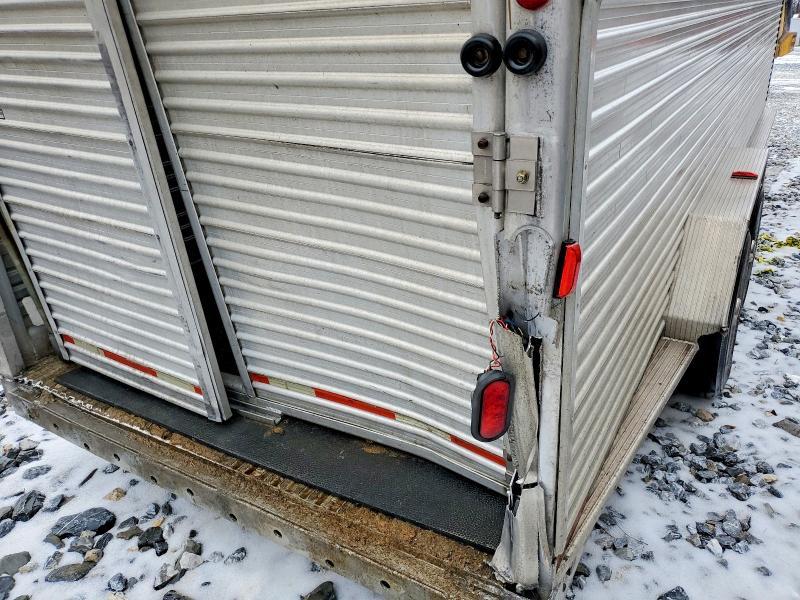 1998 Exxiss Livestock Trailer