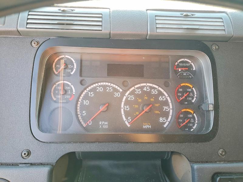 2016 Freigliner 2016 Freightliner Cascadia 125 Semi Truck