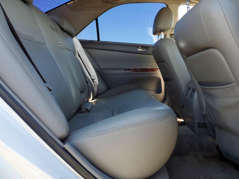 2004 Toyota Camry le