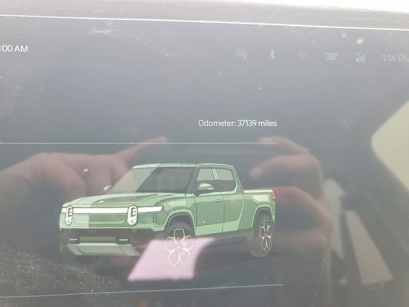 2024 Rivian R1T Adventure