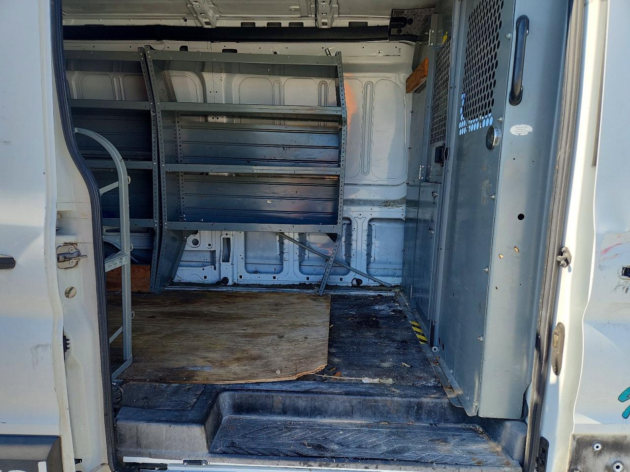 2015 Ford Transit Cargo van t