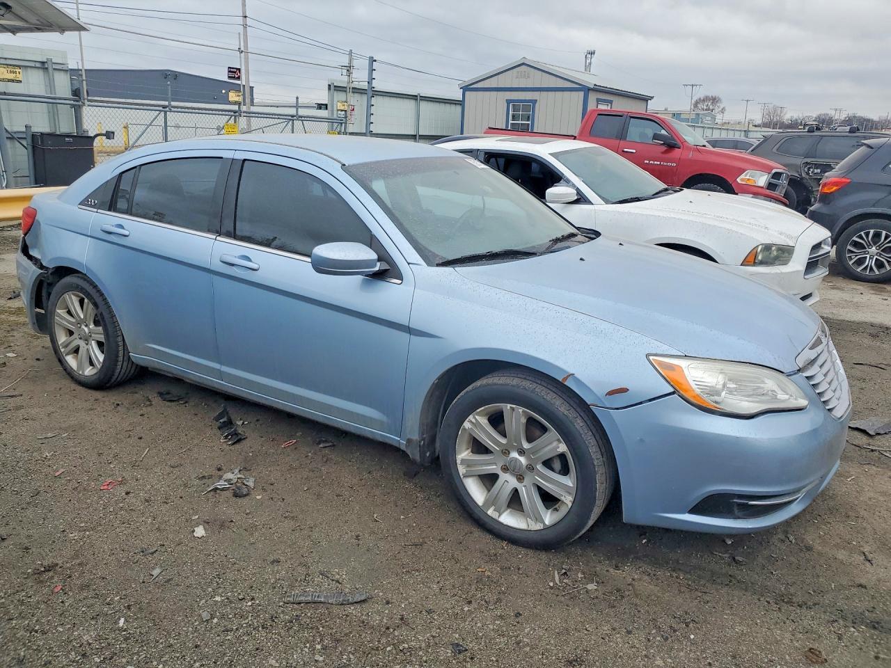 2013 Chrysler 200 lx