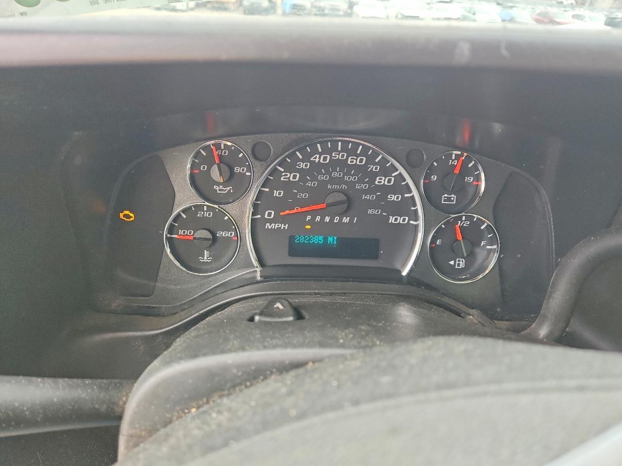 2013 Chevrolet Express G3500 BOX Truck