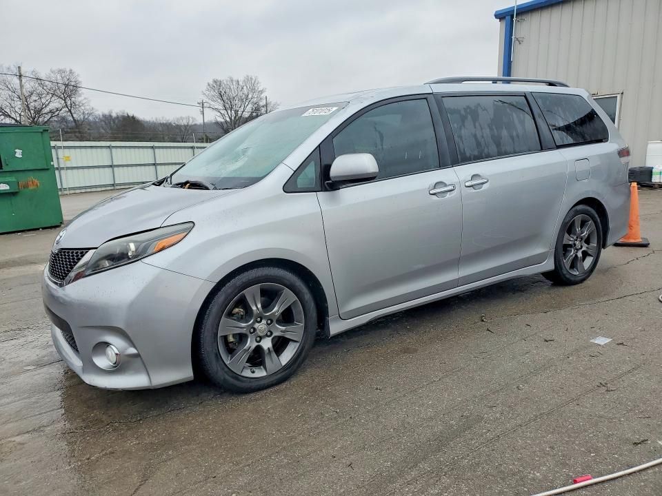 2016 Toyota Sienna se