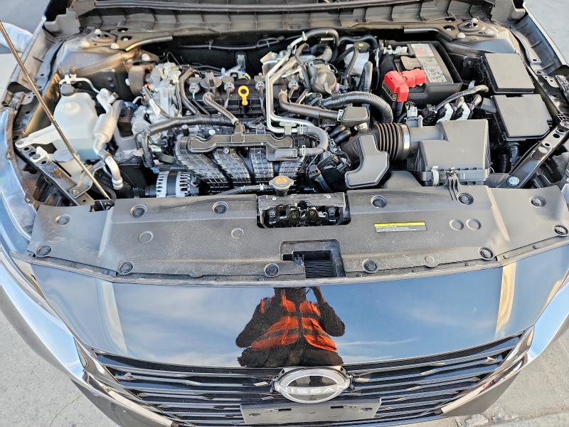 2025 Niss Altima 2.5 sv