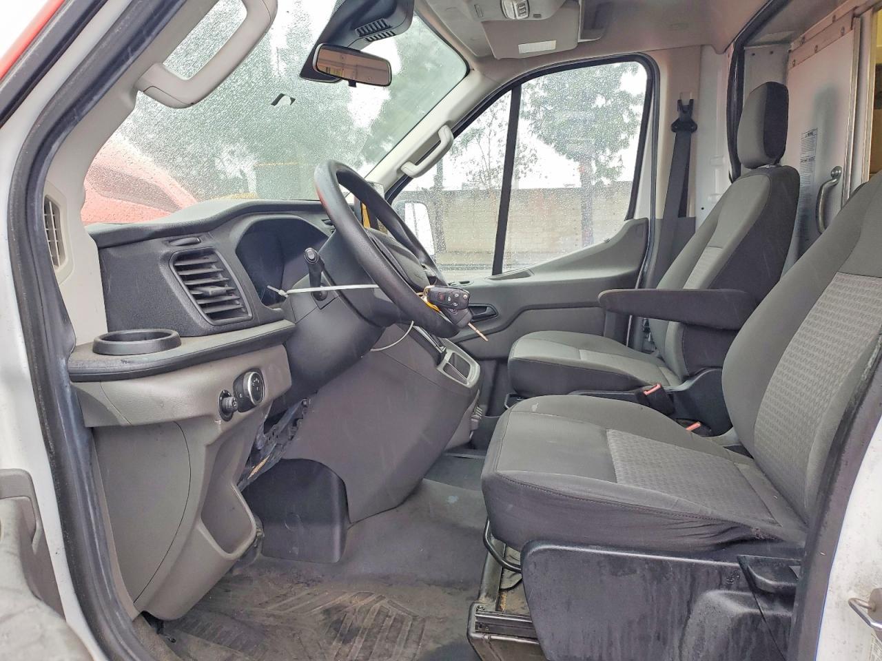 2020 Ford Transit BOX Truck