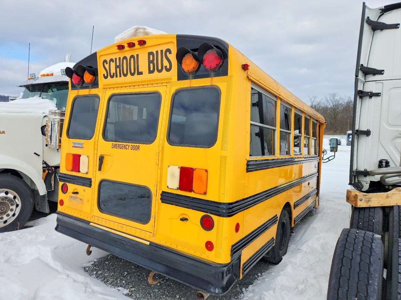 2011 Chev Rolet Express School Bus