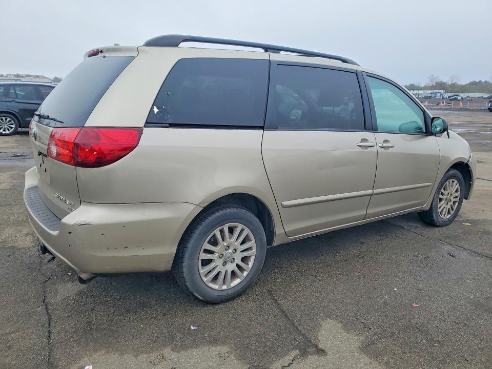 2008 Toyota Sienna le