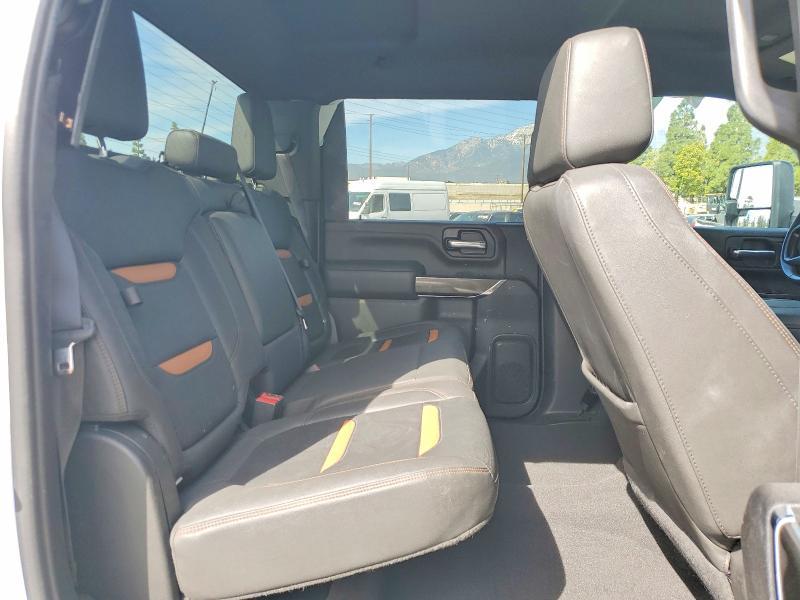 2023 GMC Sierra K2500 AT4