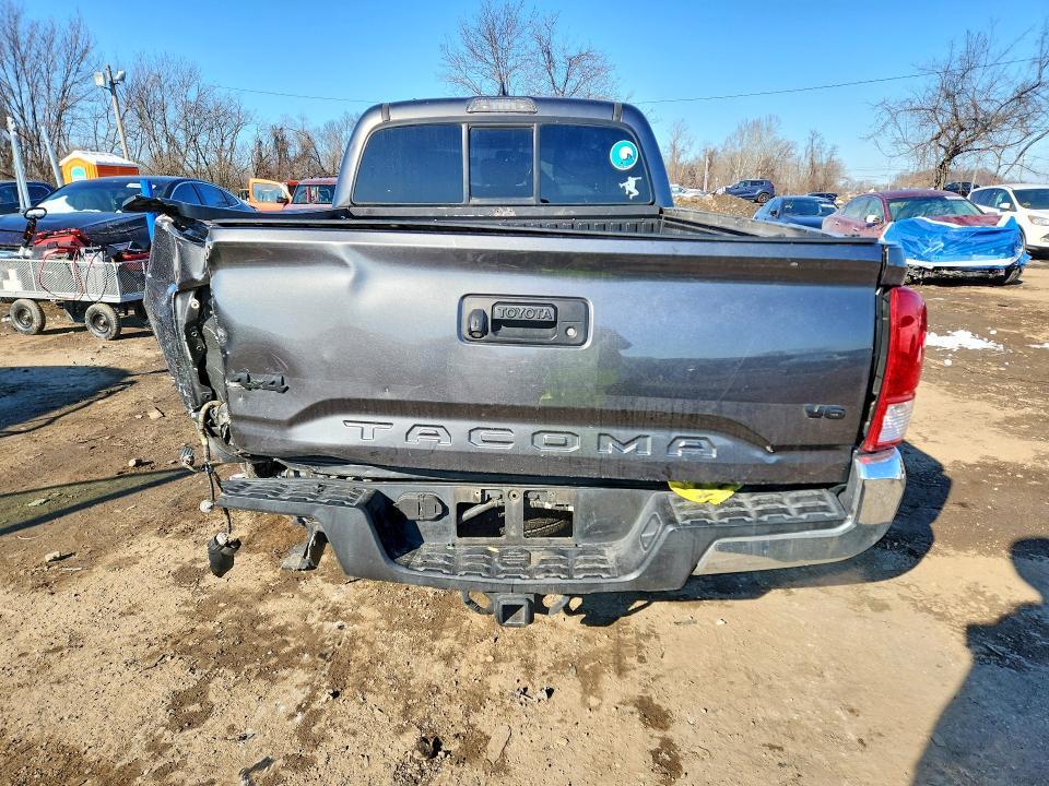 2017 Toyota Tacoma Double cab