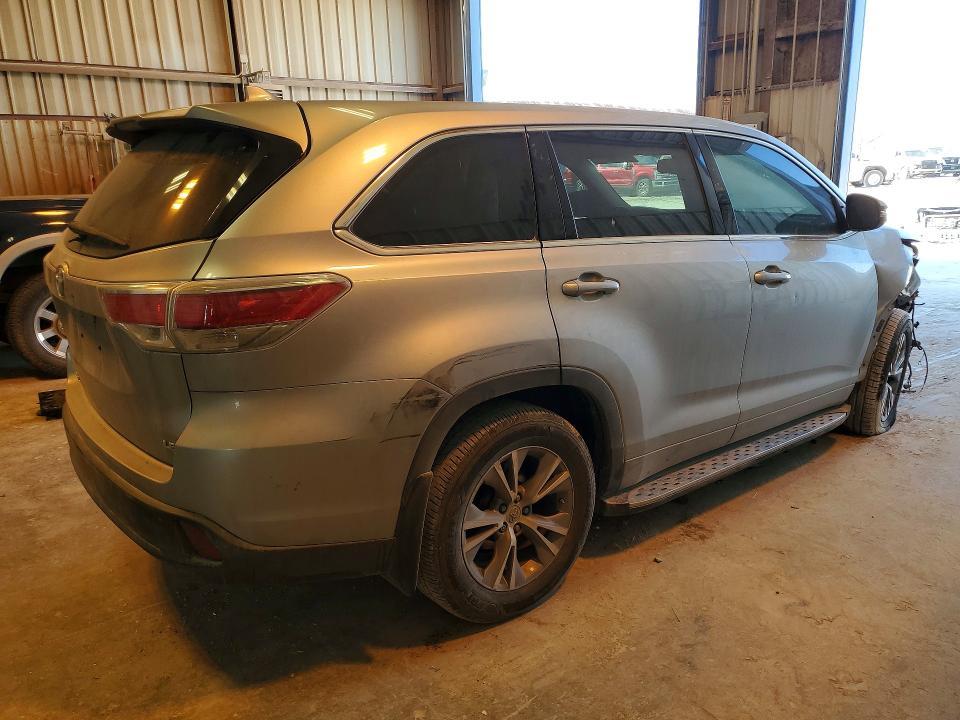 2016 Toyota Highlander le Plus