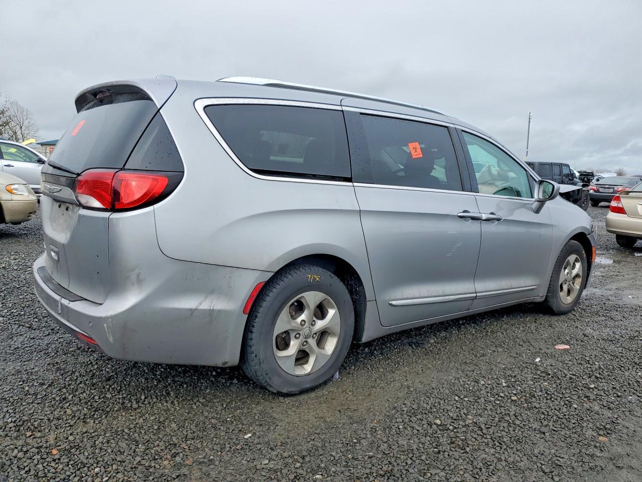 2017 Chrysler Pacifica Touring l Plus