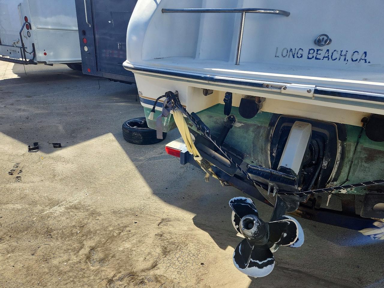 1994 Regal 2565 Boat