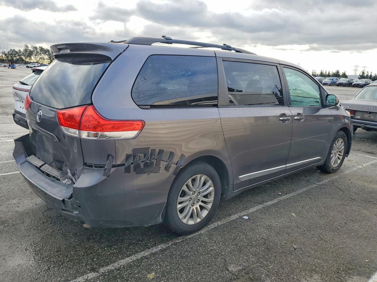2014 Toyota Sienna xle