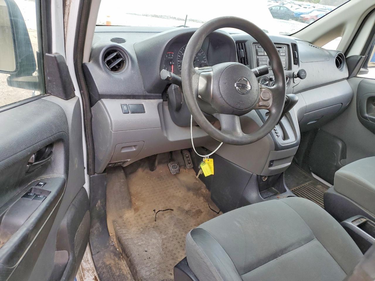 2015 Nissan NV200 S
