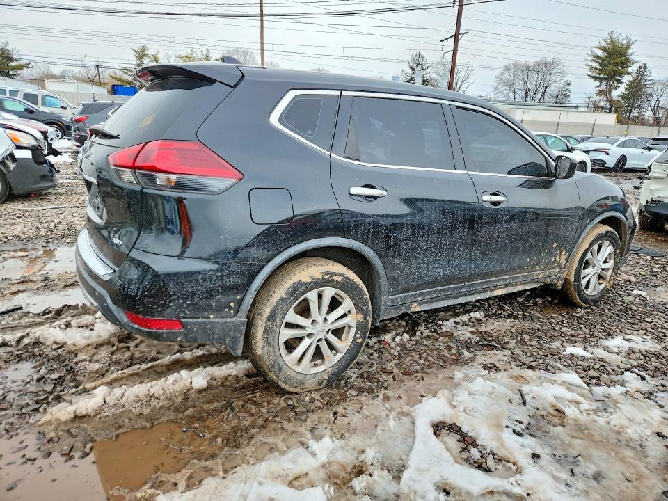 2018 Nissan Rogue s