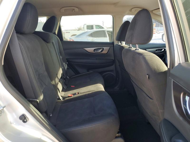 2015 Nissan Rogue sv