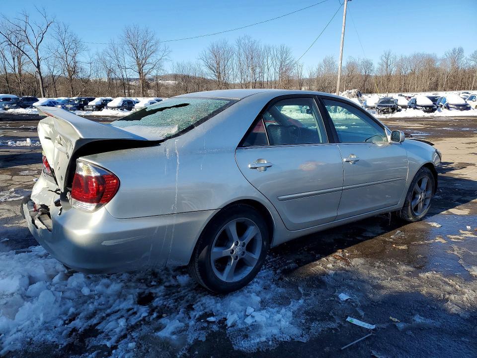 2005 Toyota Camry se