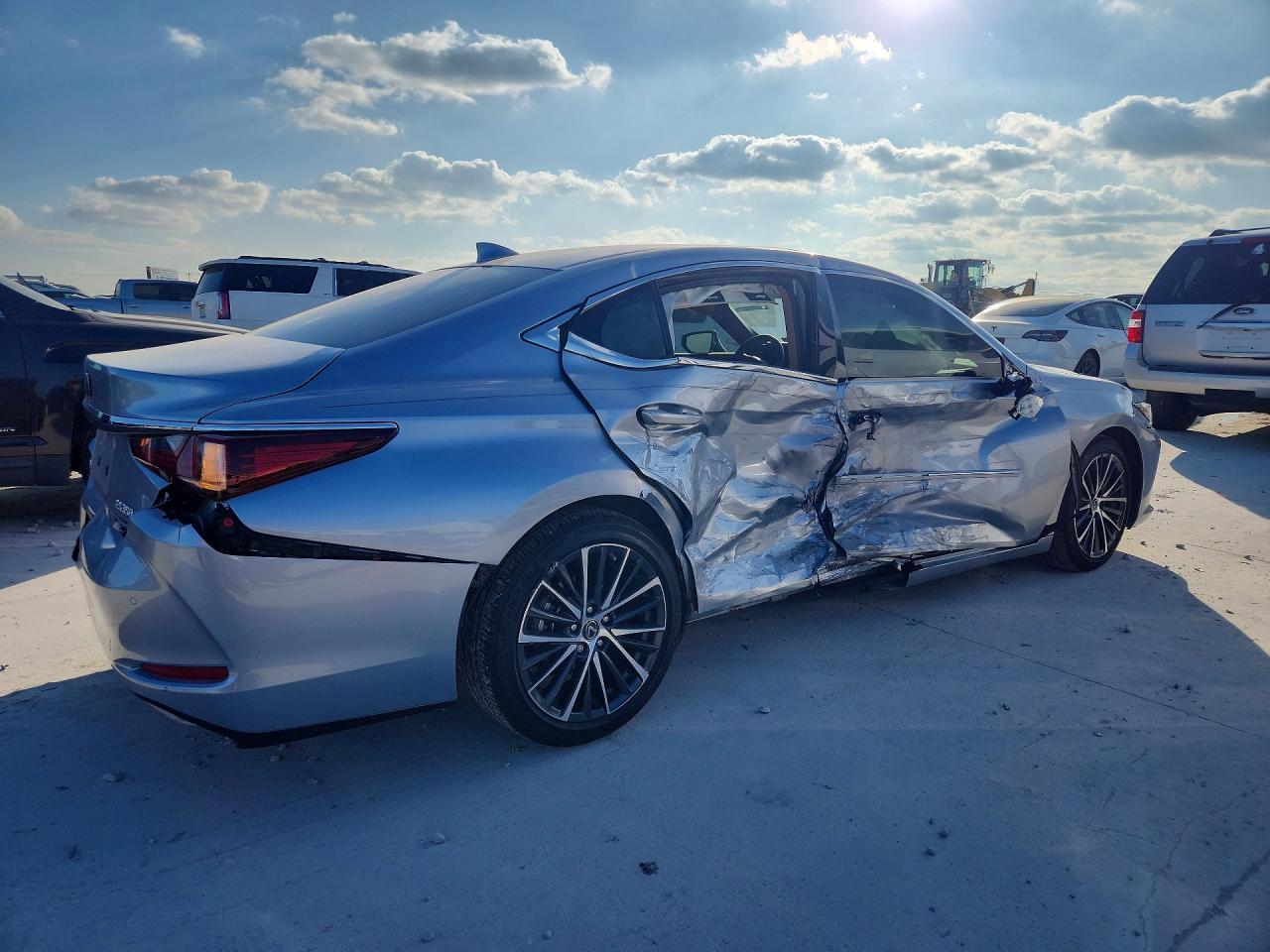 2022 Lexus Es 350 Base