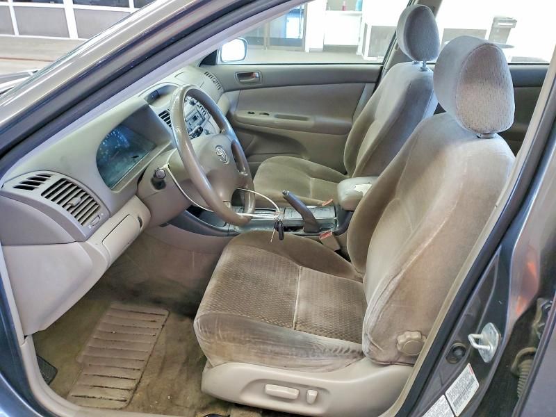 2003 Toyota Camry le