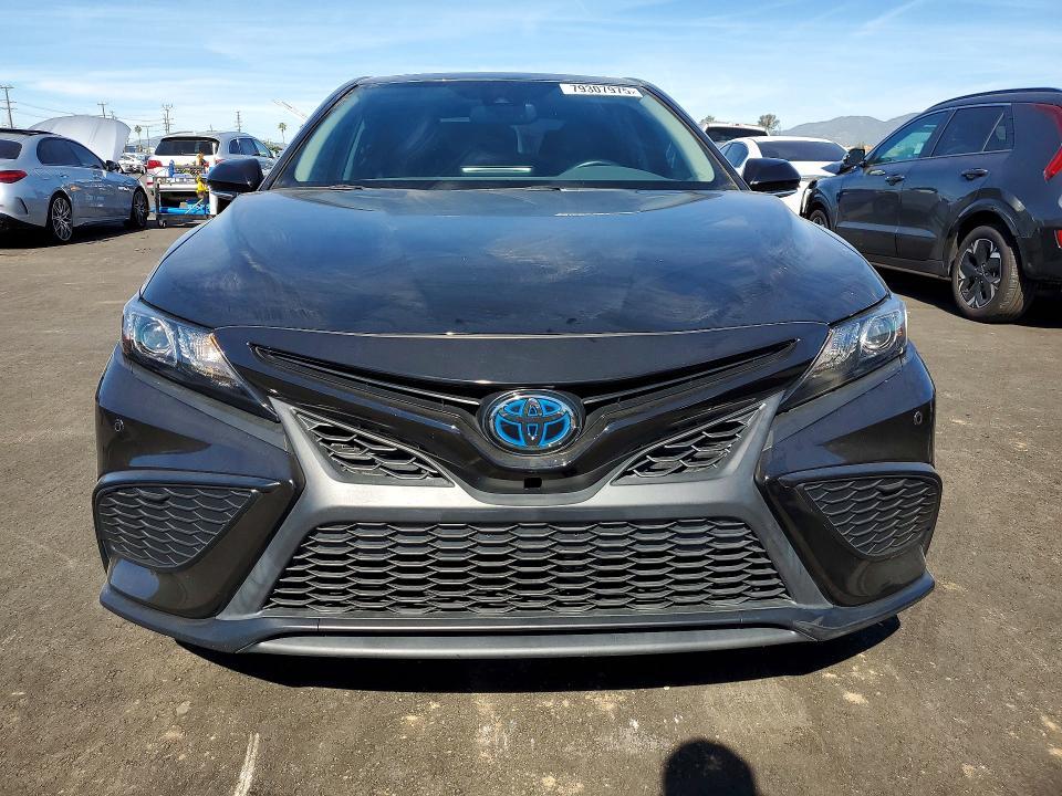 2023 Toyota Camry Hybrid se