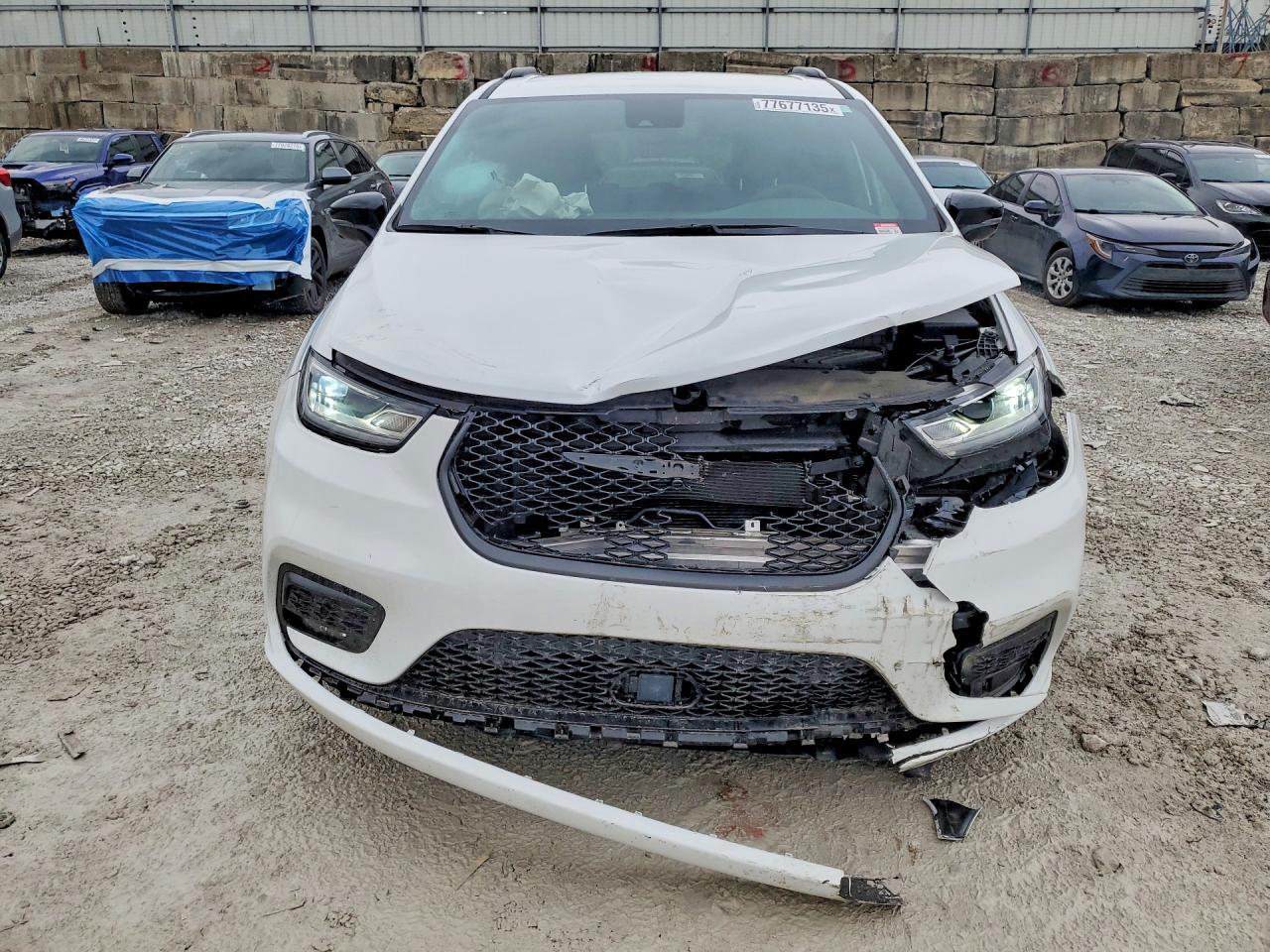 2024 Chrysler Pacifica Touring l