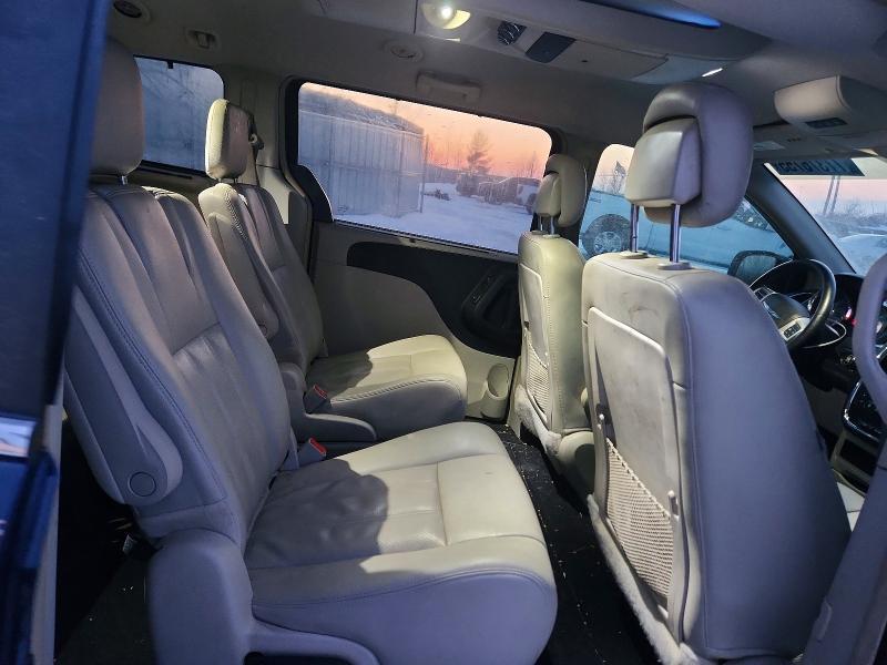 2015 Chrysler Town & Country Touring l