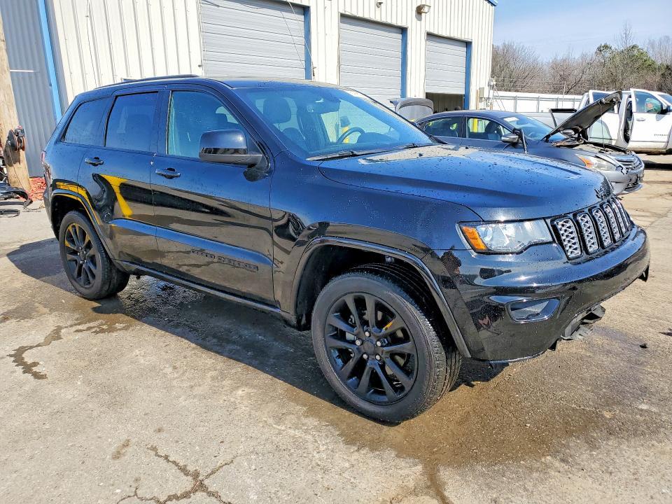 2020 Jeep Grand Cherokee Laredo