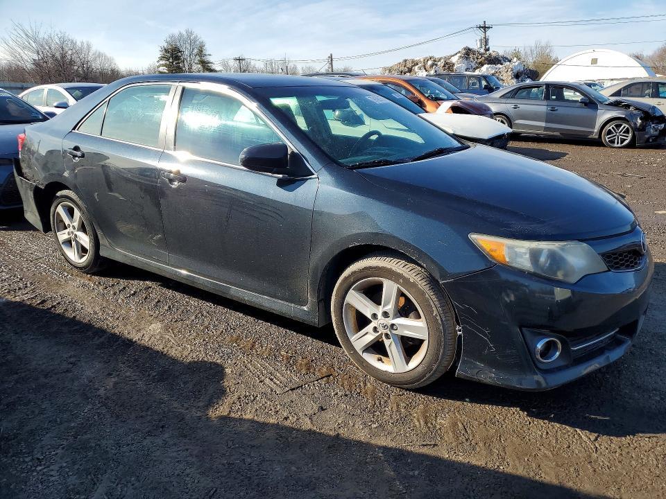 2013 Toyota Camry se