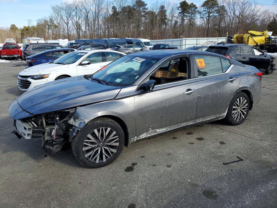 2024 Nissan Altima sv