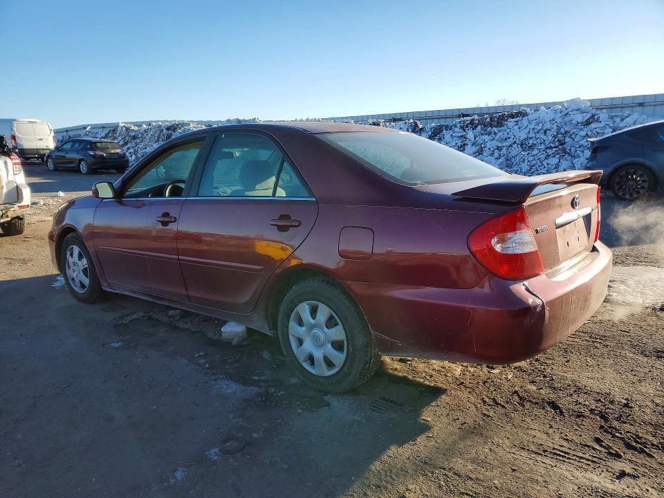 2004 Toyota Camry le