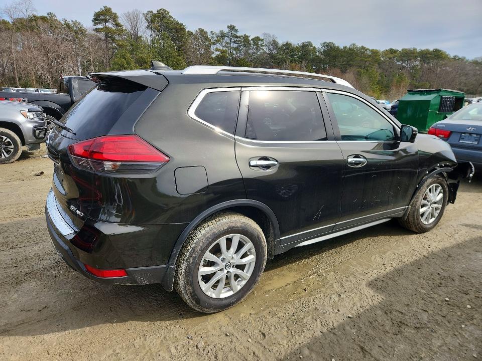 2017 Nissan Rogue sv