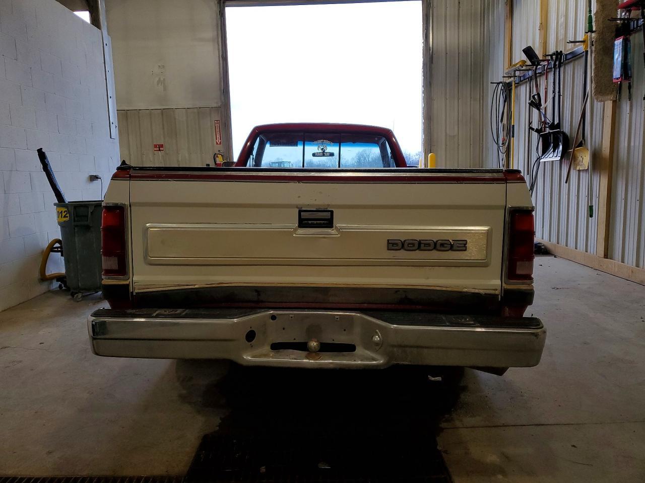 1990 Dodge Dakota