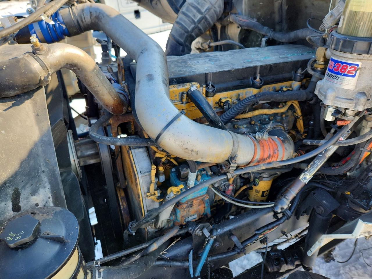 2005 International 9200I Semi Truck